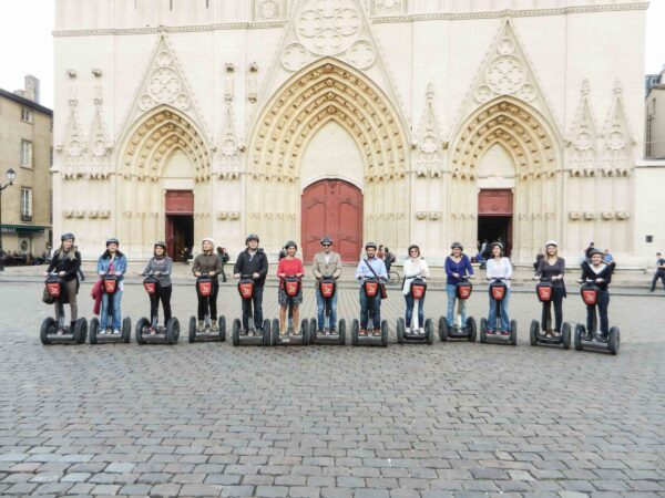 Lyon : Visites guidées à gyropode Segway - cathédrale Saint-Jean - animations comités entreprises