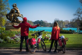 Commis visite guidée Lyon vélo électrique parc de la tête d'or