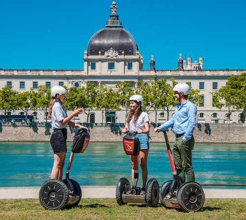 Segway tour 1h30 - Along the River - In front of the Hôtel Dieu